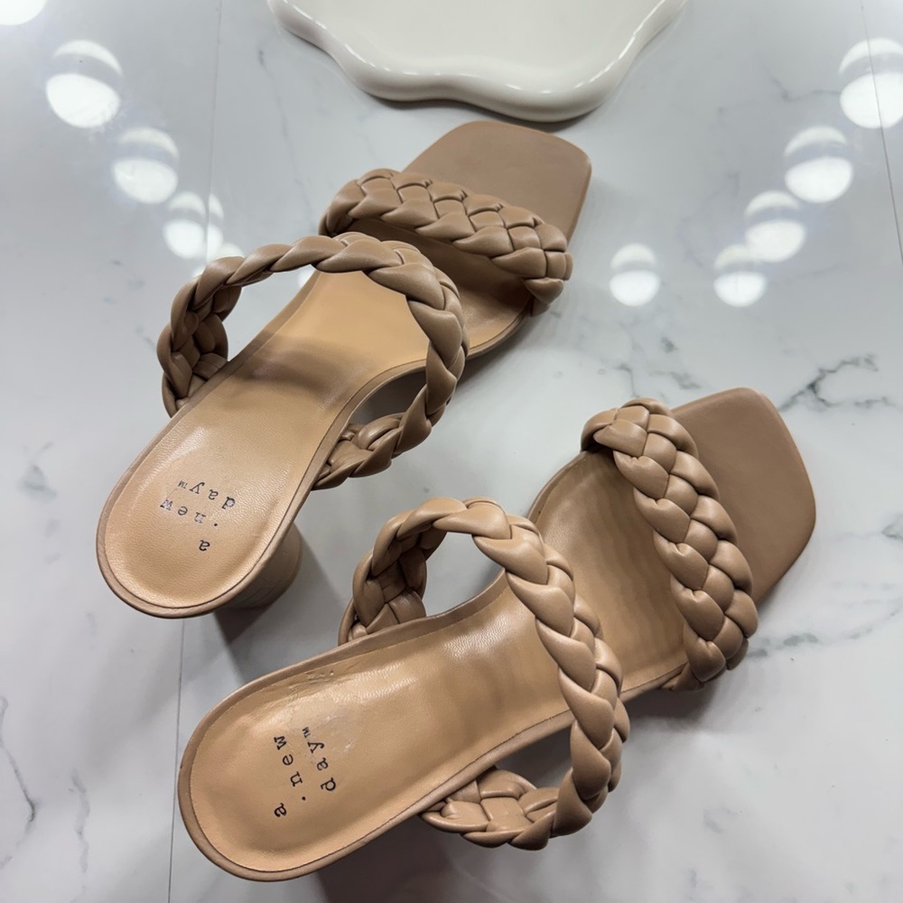 Heels - Picture 6 of 7